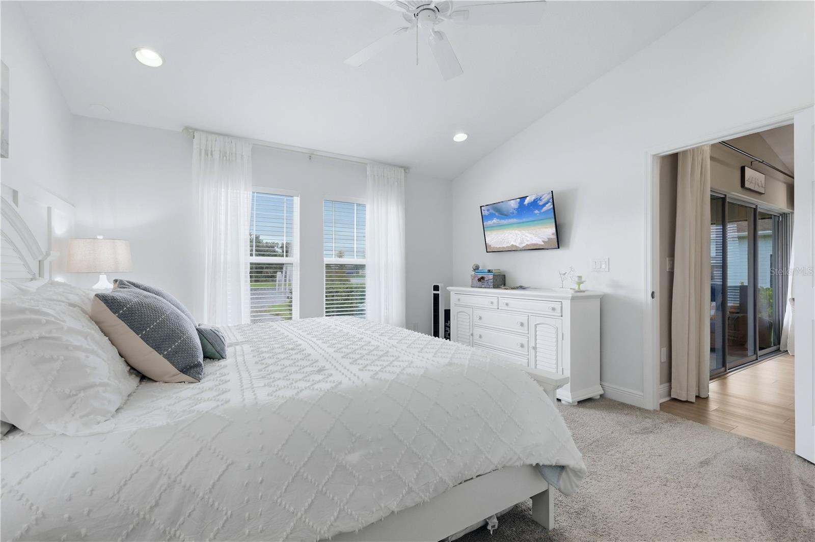 12594 OAK HILL WAY — photo 18