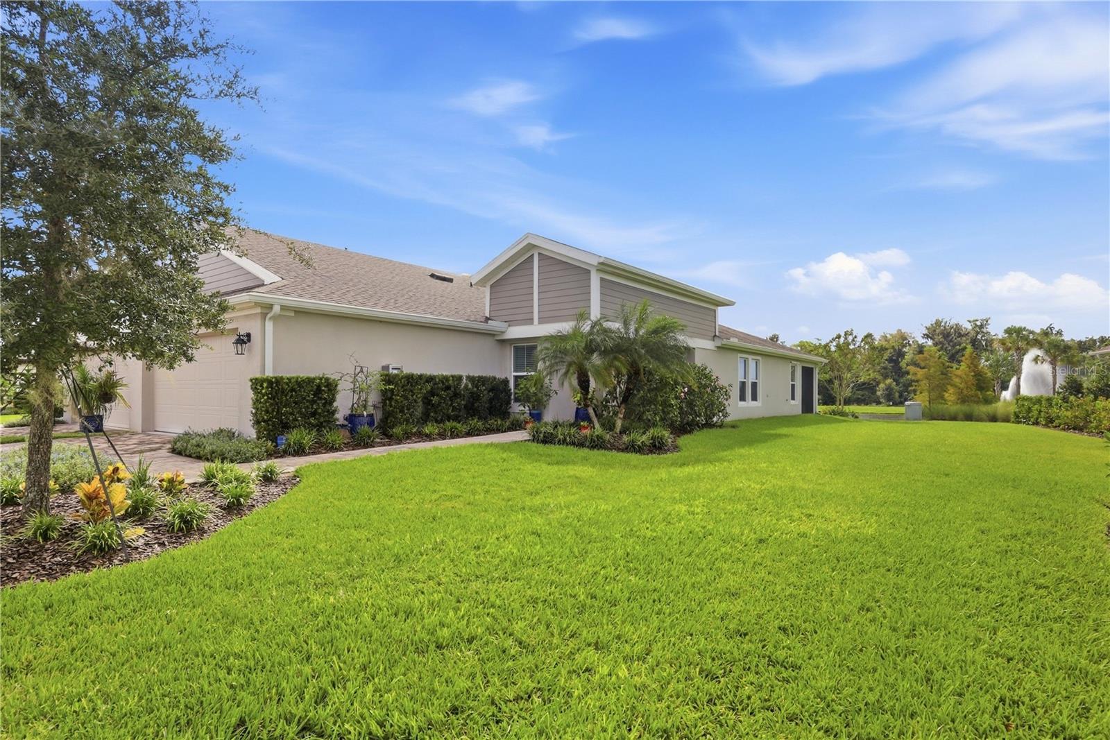 12594 OAK HILL WAY — photo 32