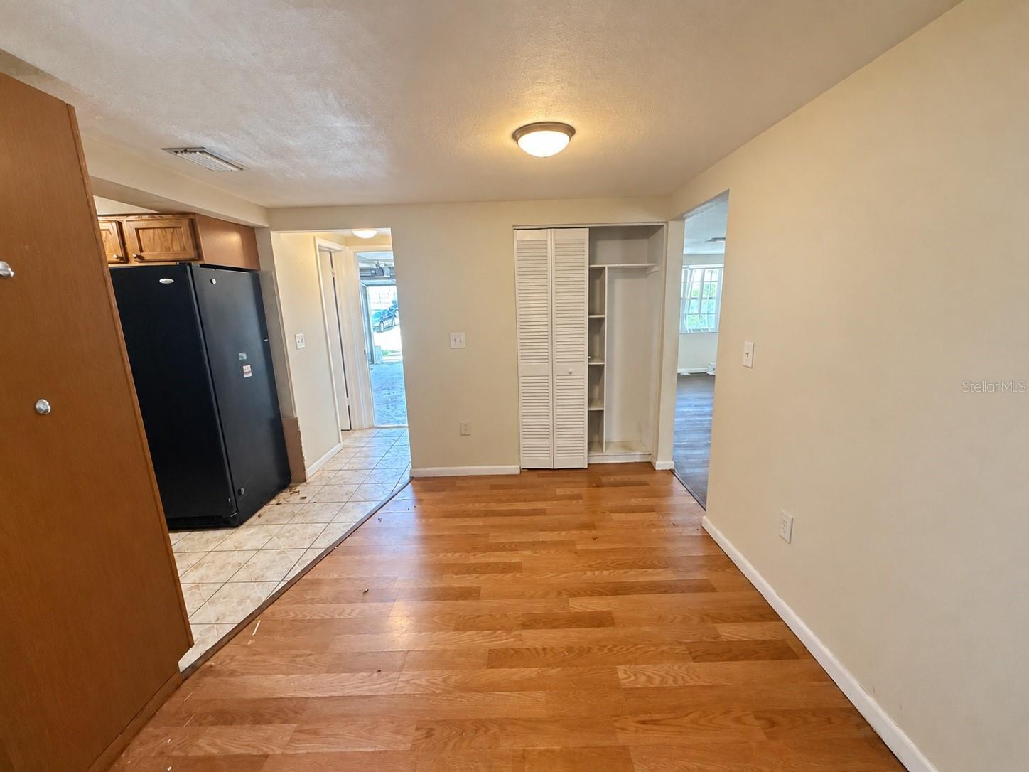 8952 STERLING LN — photo 6