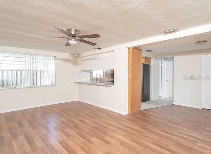 8952 STERLING LN — photo 8