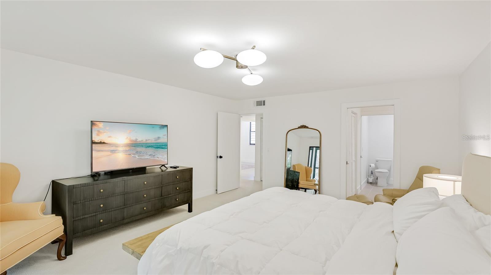 303 SPRINGDALE DR #303 — photo 16