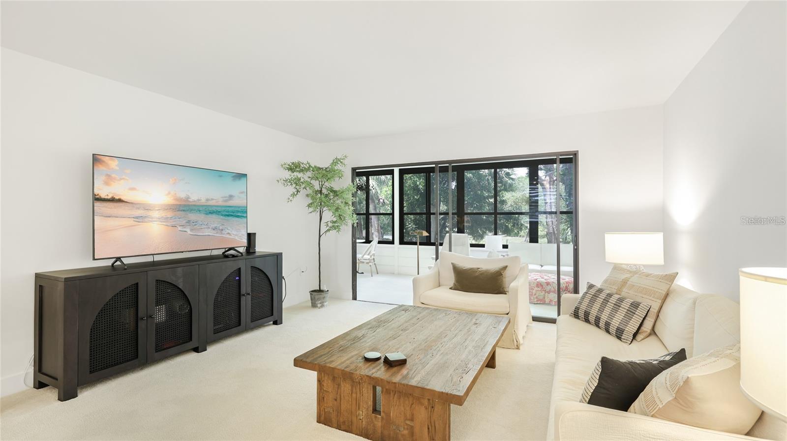 303 SPRINGDALE DR #303 — photo 9