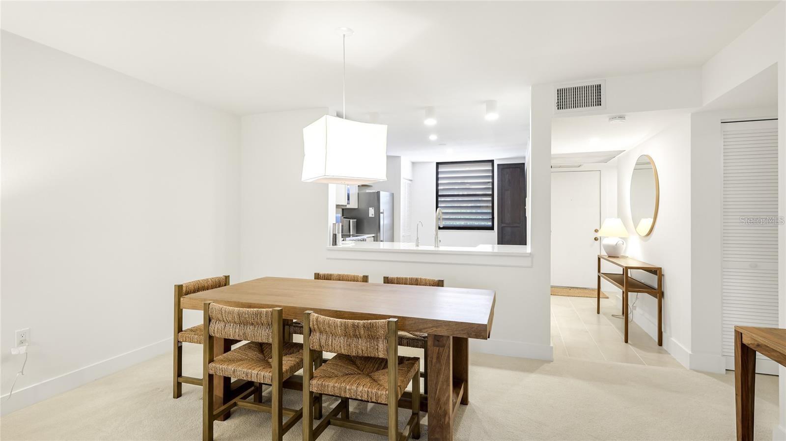 303 SPRINGDALE DR #303 — photo 7