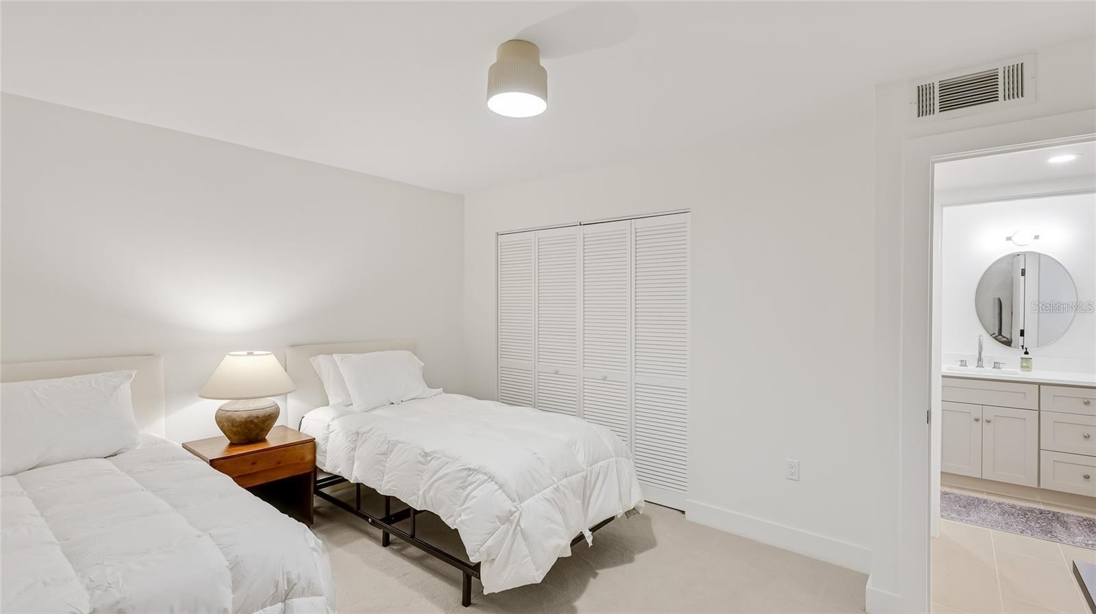 303 SPRINGDALE DR #303 — photo 22