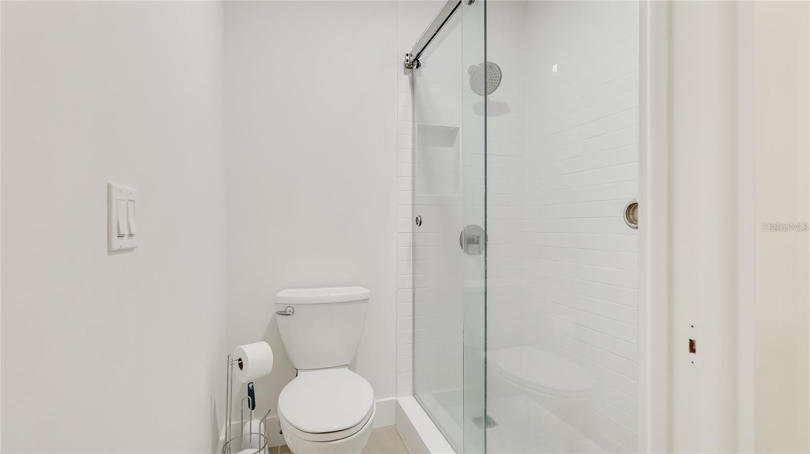 303 SPRINGDALE DR #303 — photo 18