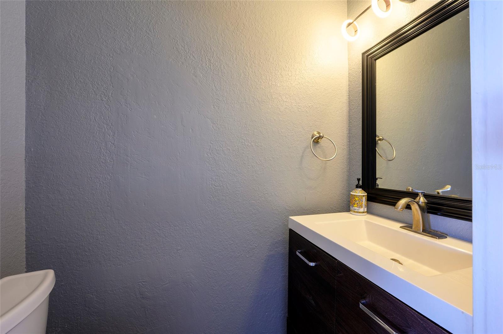 504 OMAHA ST — photo 27