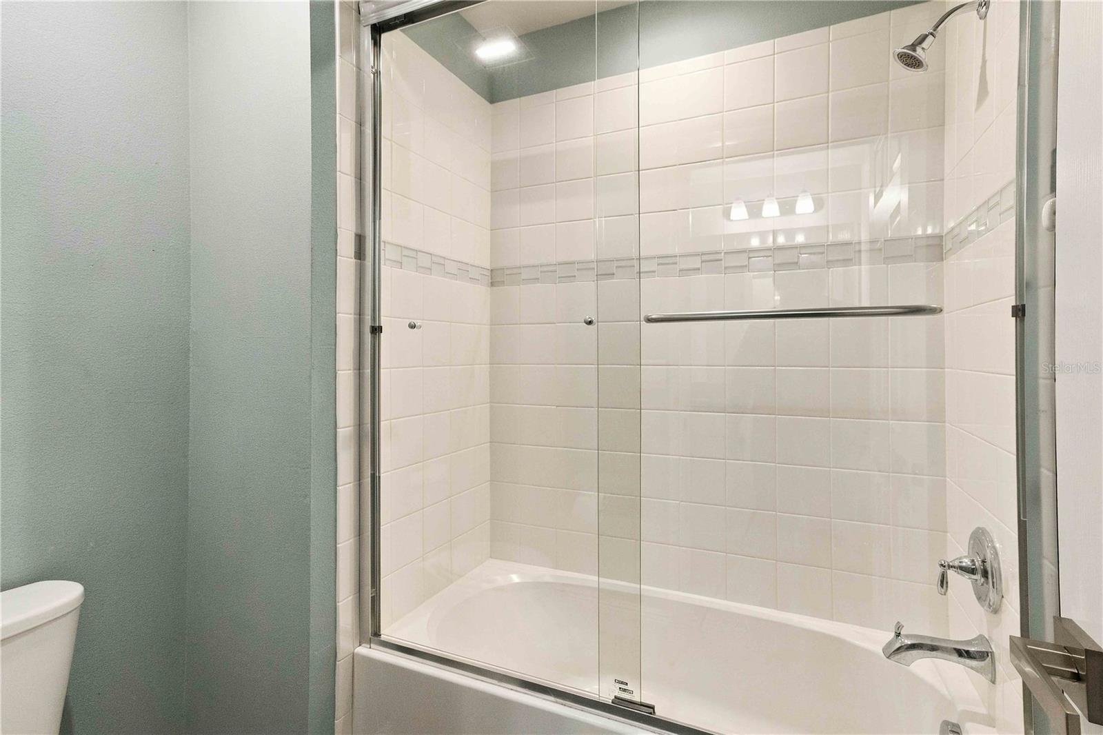 2117 LAKE WATERS PL — photo 27
