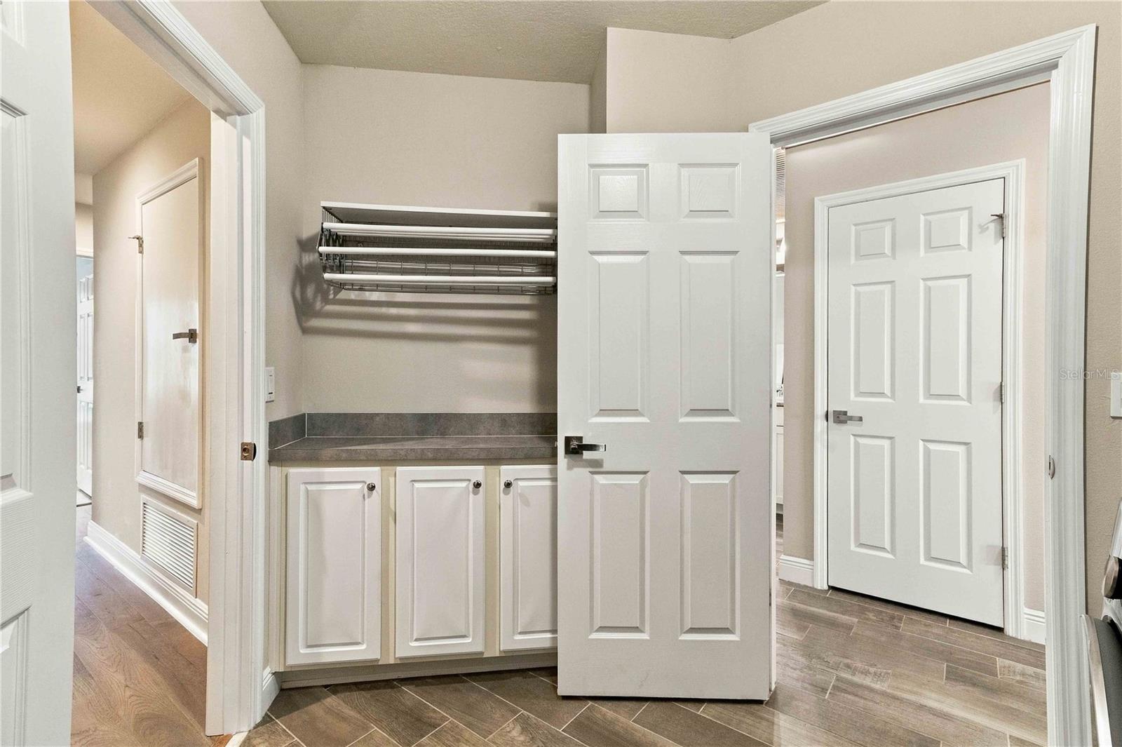 2117 LAKE WATERS PL — photo 19