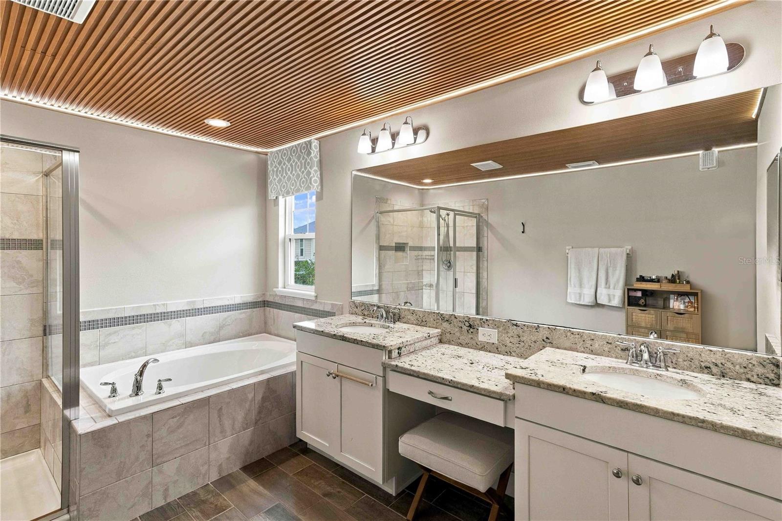 2117 LAKE WATERS PL — photo 17