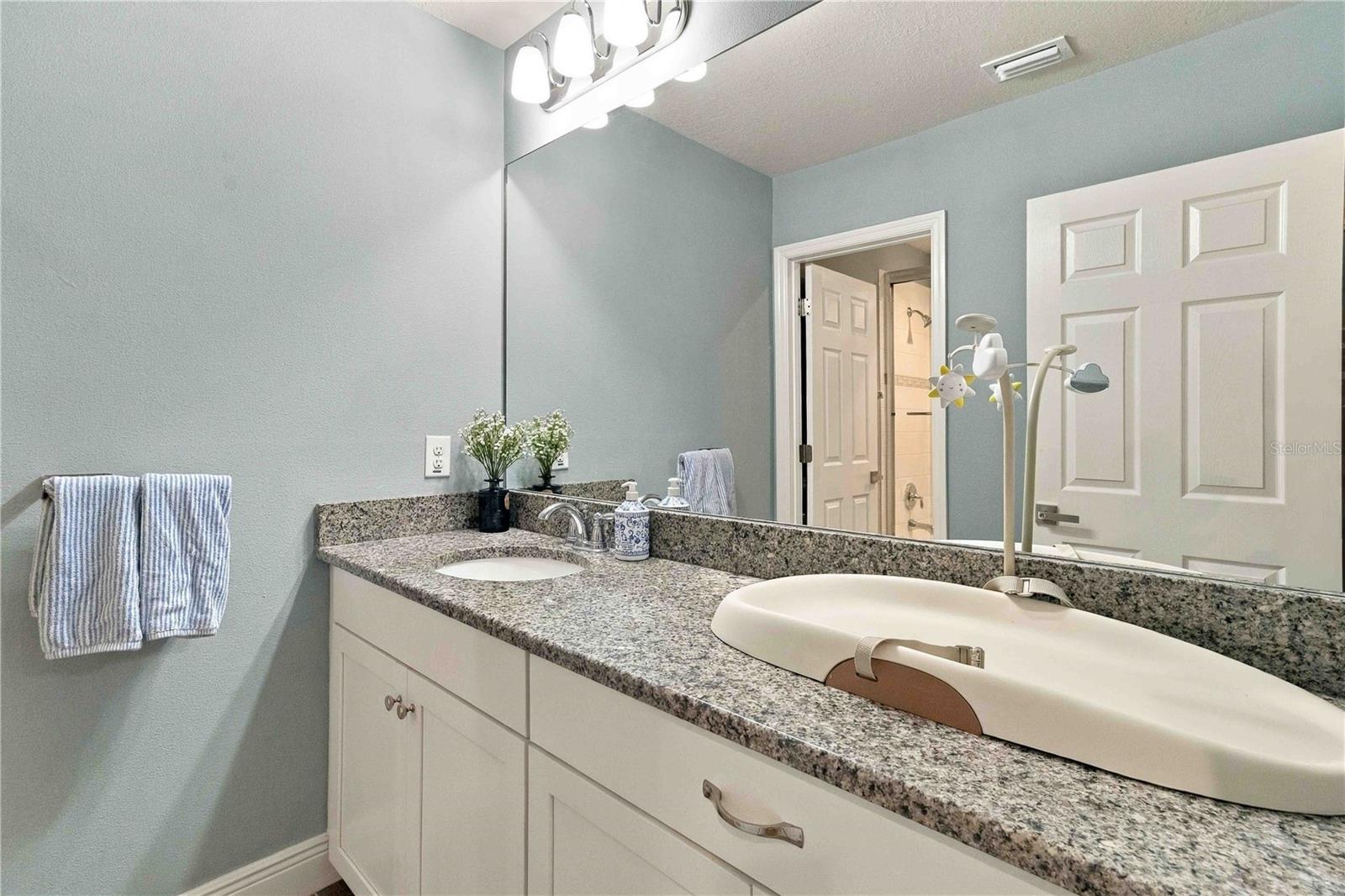 2117 LAKE WATERS PL — photo 25