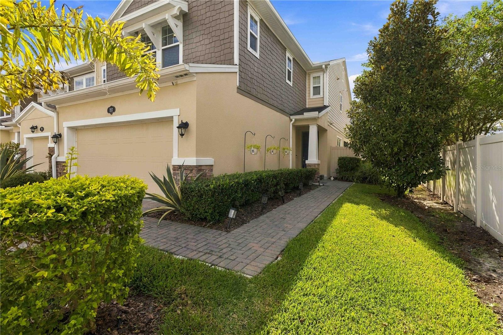 2117 LAKE WATERS PL — photo 35
