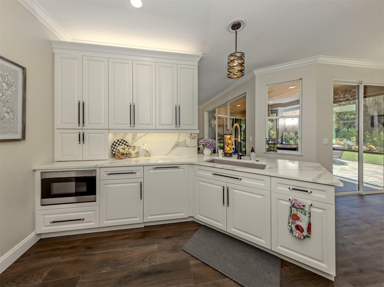 143 WAYFOREST DR — photo 20