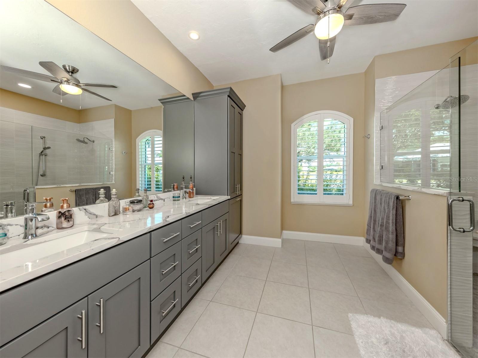 143 WAYFOREST DR — photo 26