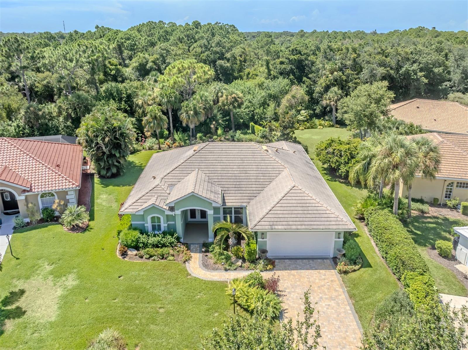 143 WAYFOREST DR — photo 31