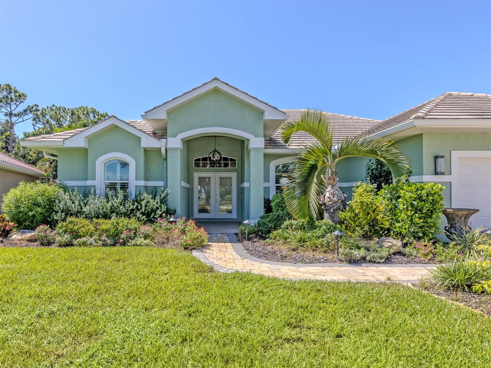 143 WAYFOREST DR — photo 4