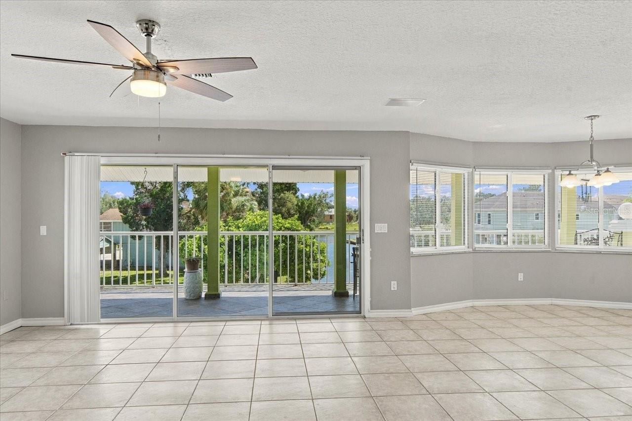 6744 SEAVIEW BLVD — photo 30