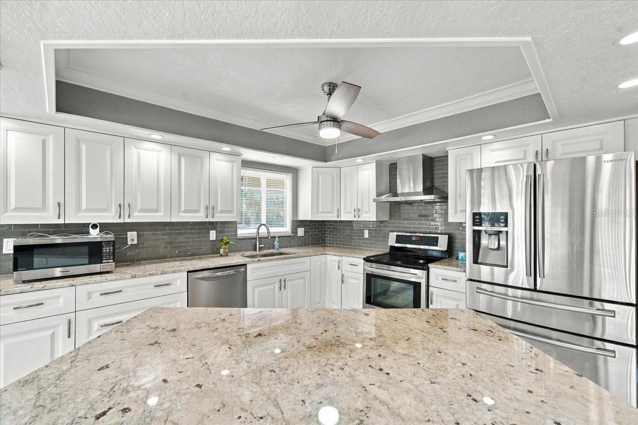6744 SEAVIEW BLVD — photo 19