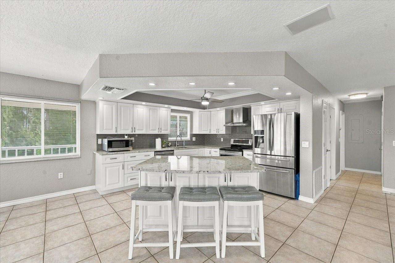 6744 SEAVIEW BLVD — photo 16