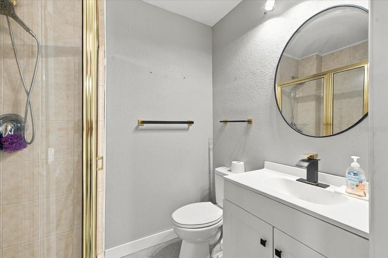 6744 SEAVIEW BLVD — photo 48