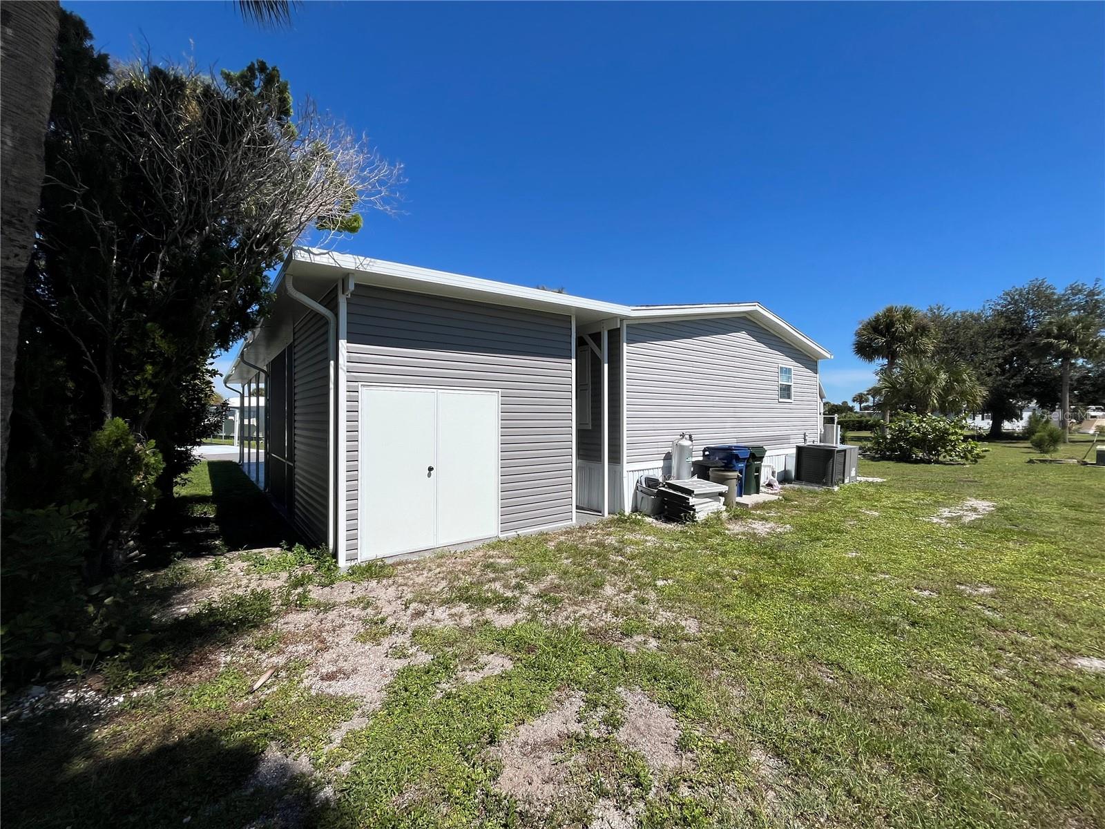 214 COMO DR — photo 3