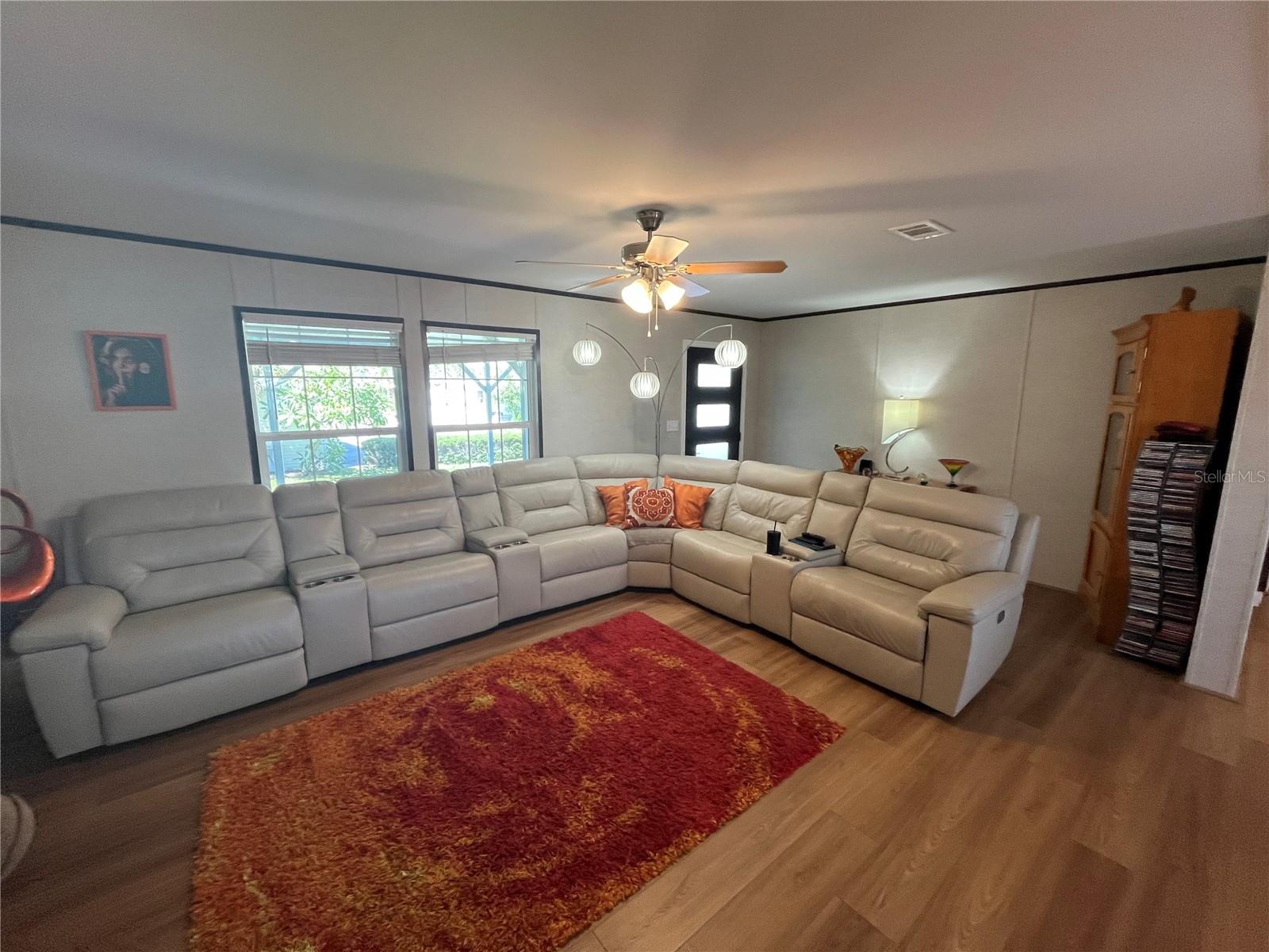 214 COMO DR — photo 16