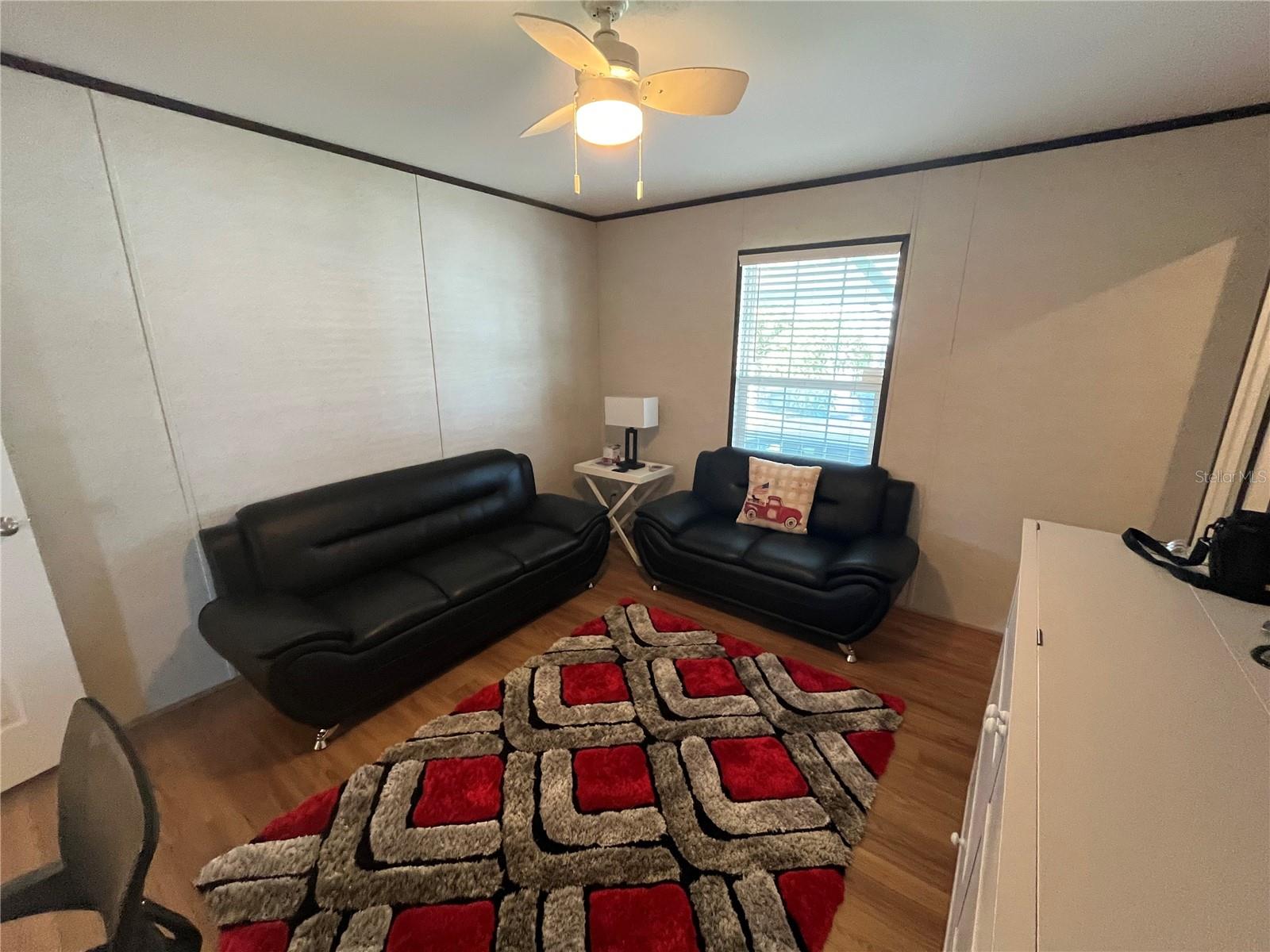 214 COMO DR — photo 36