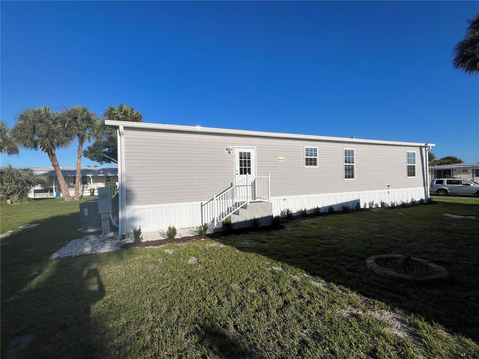 214 COMO DR — photo 5