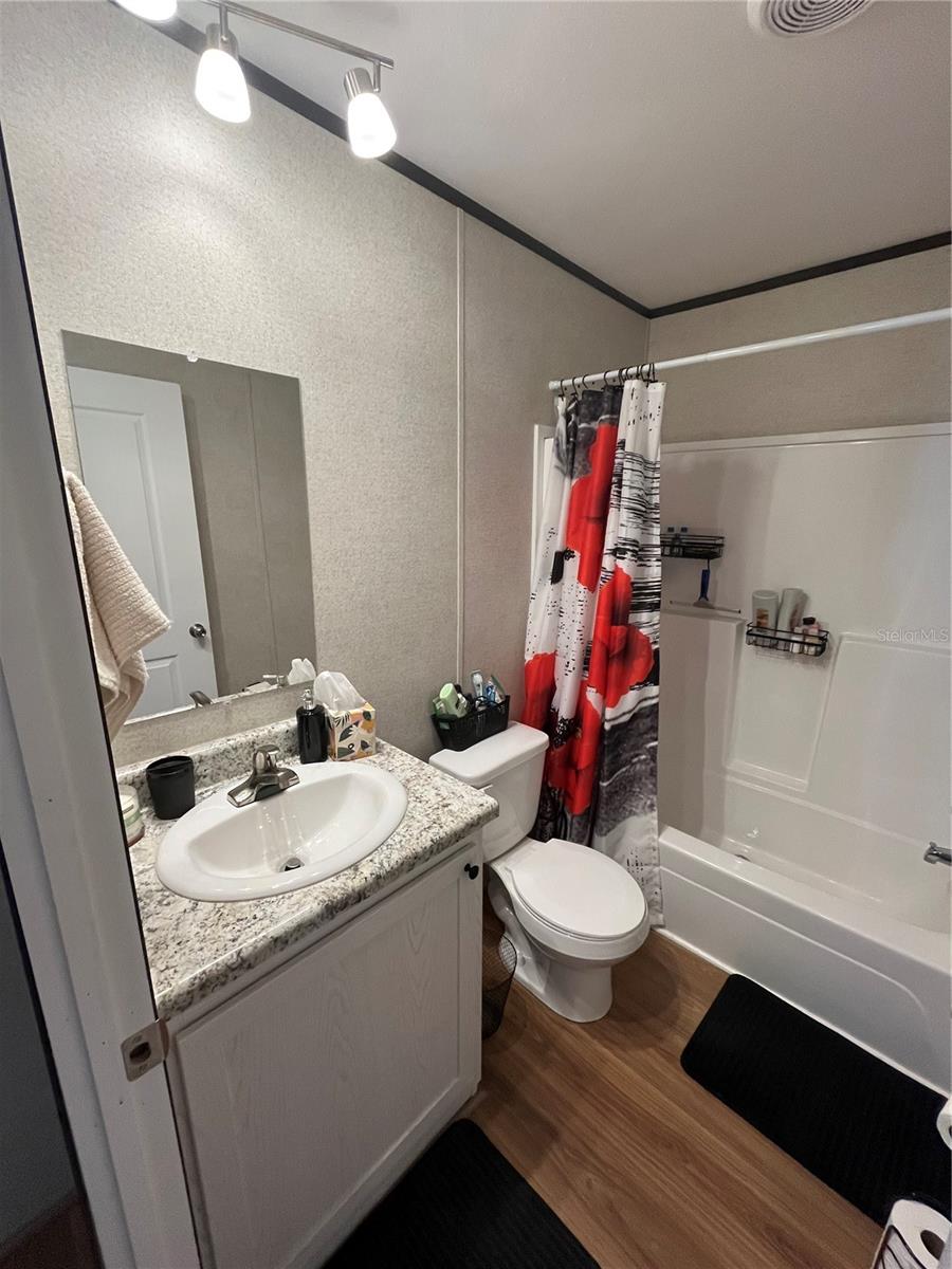214 COMO DR — photo 37
