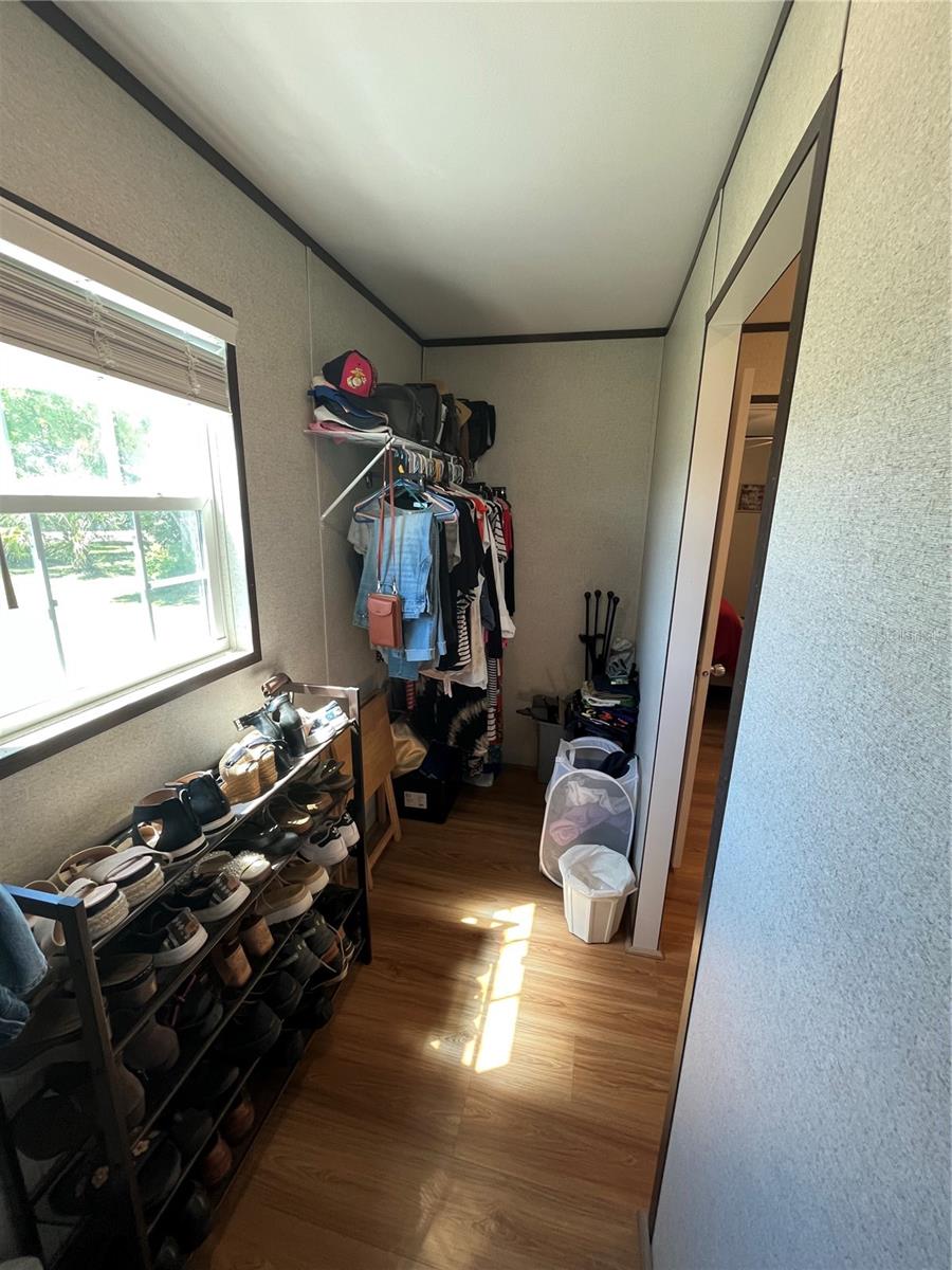 214 COMO DR — photo 51