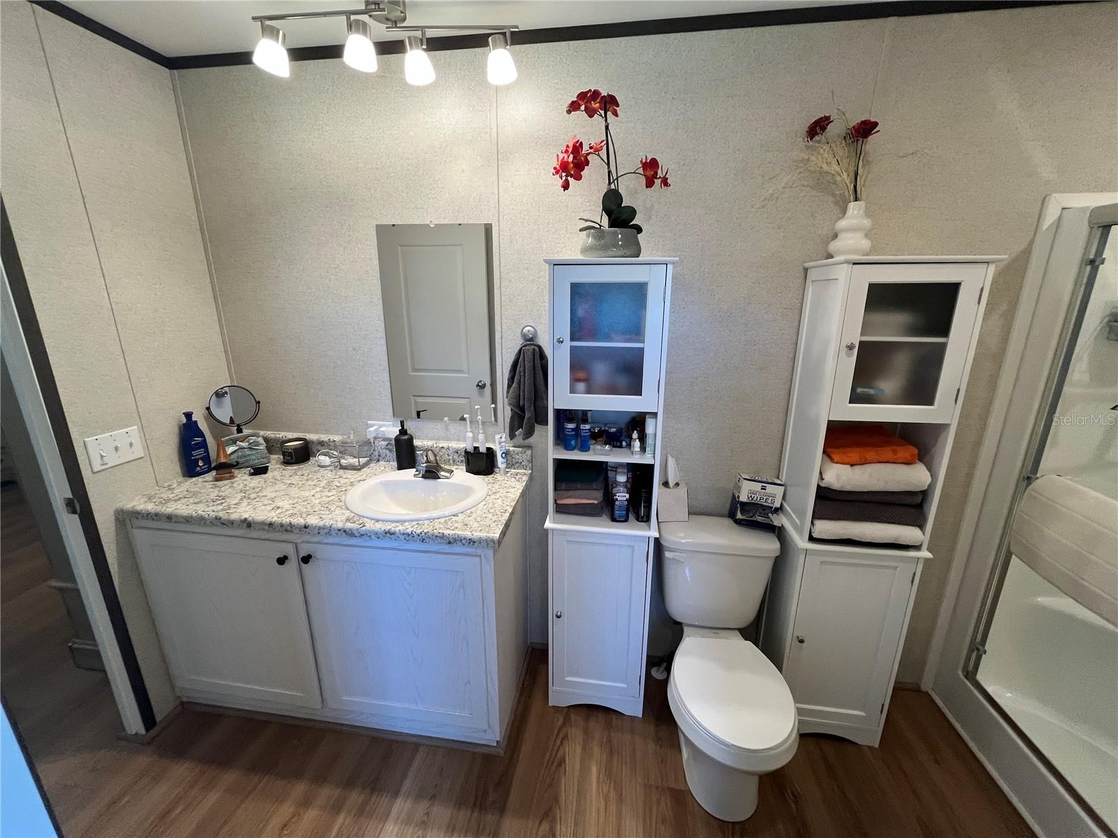 214 COMO DR — photo 49