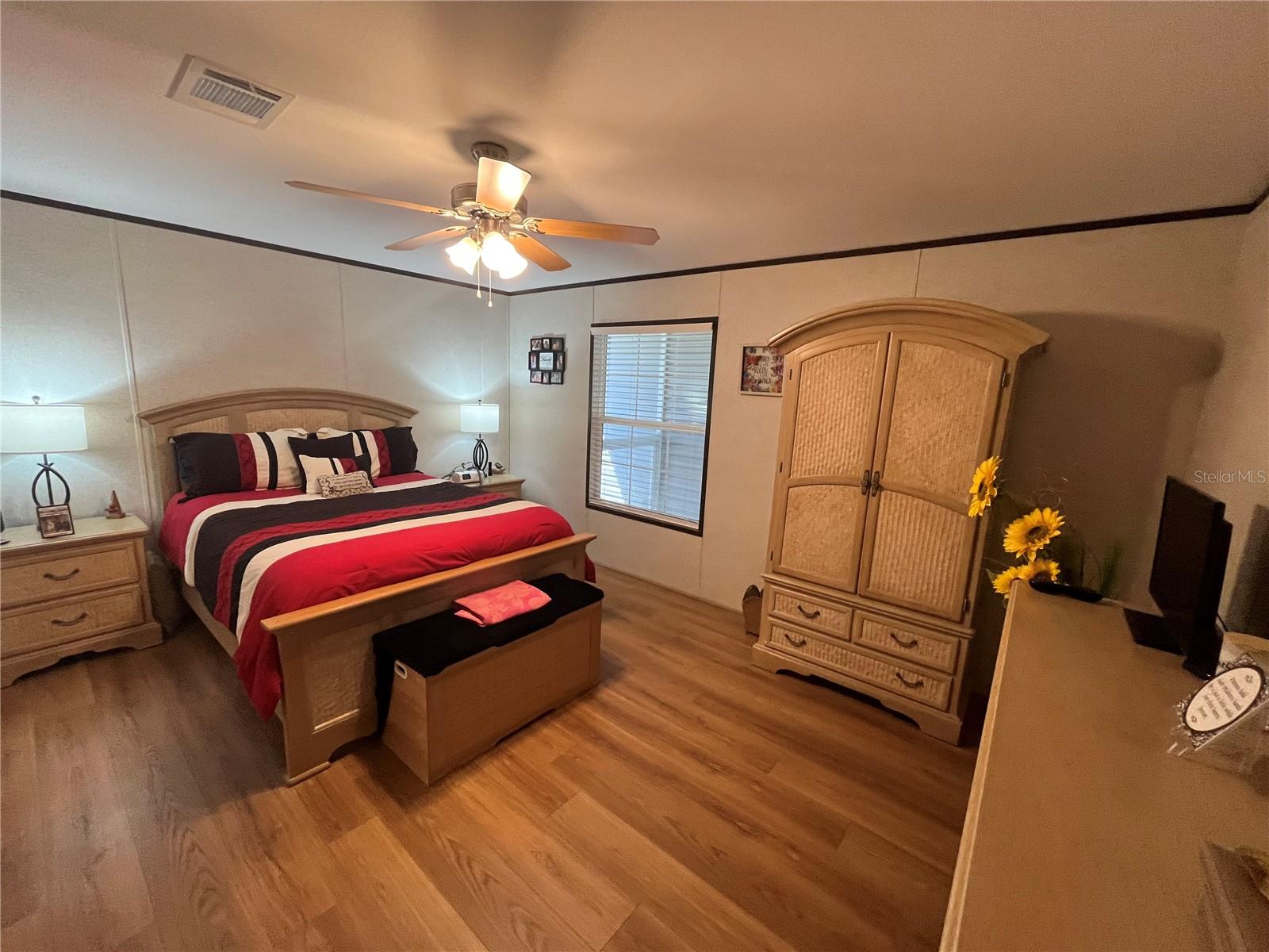 214 COMO DR — photo 44