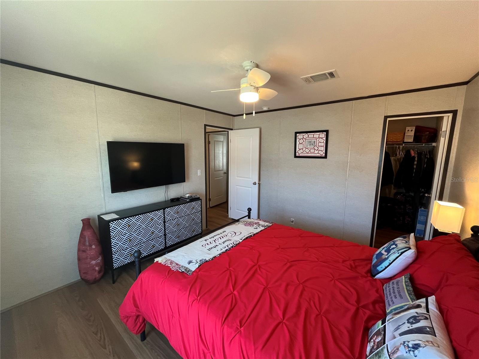 214 COMO DR — photo 41
