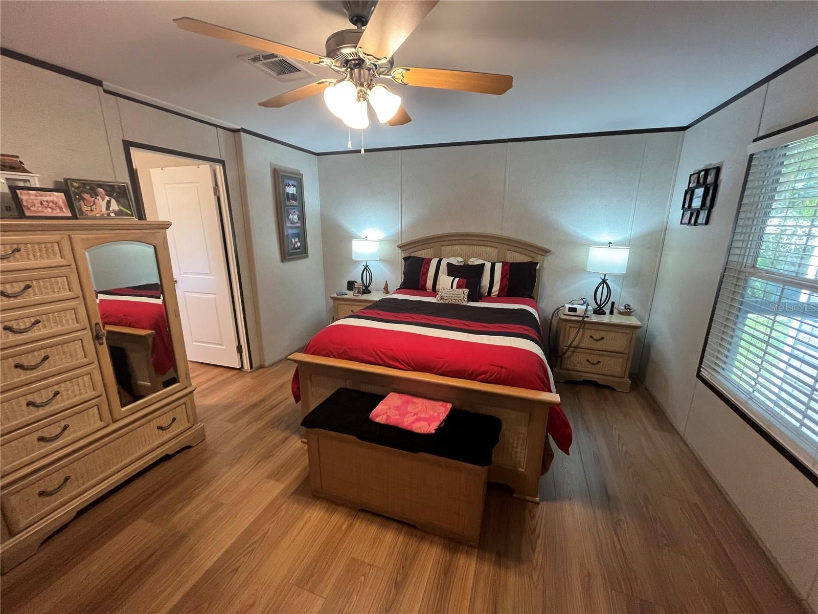 214 COMO DR — photo 43