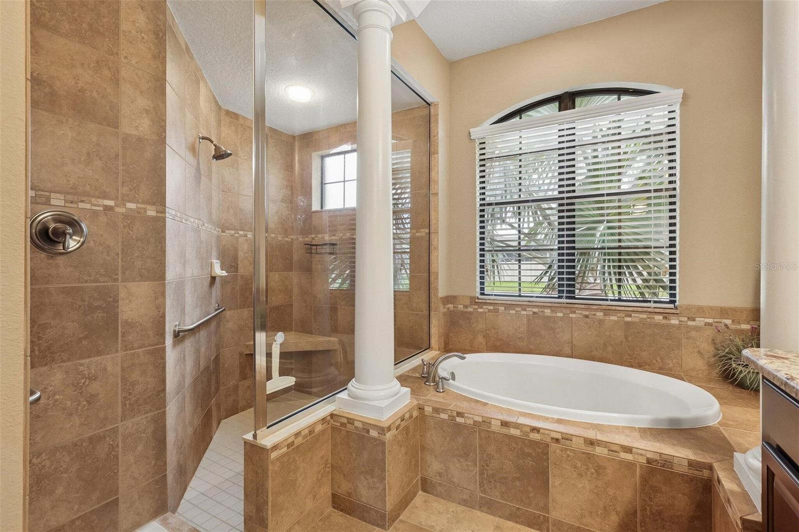 2229 GWYNHURST BLVD — photo 26