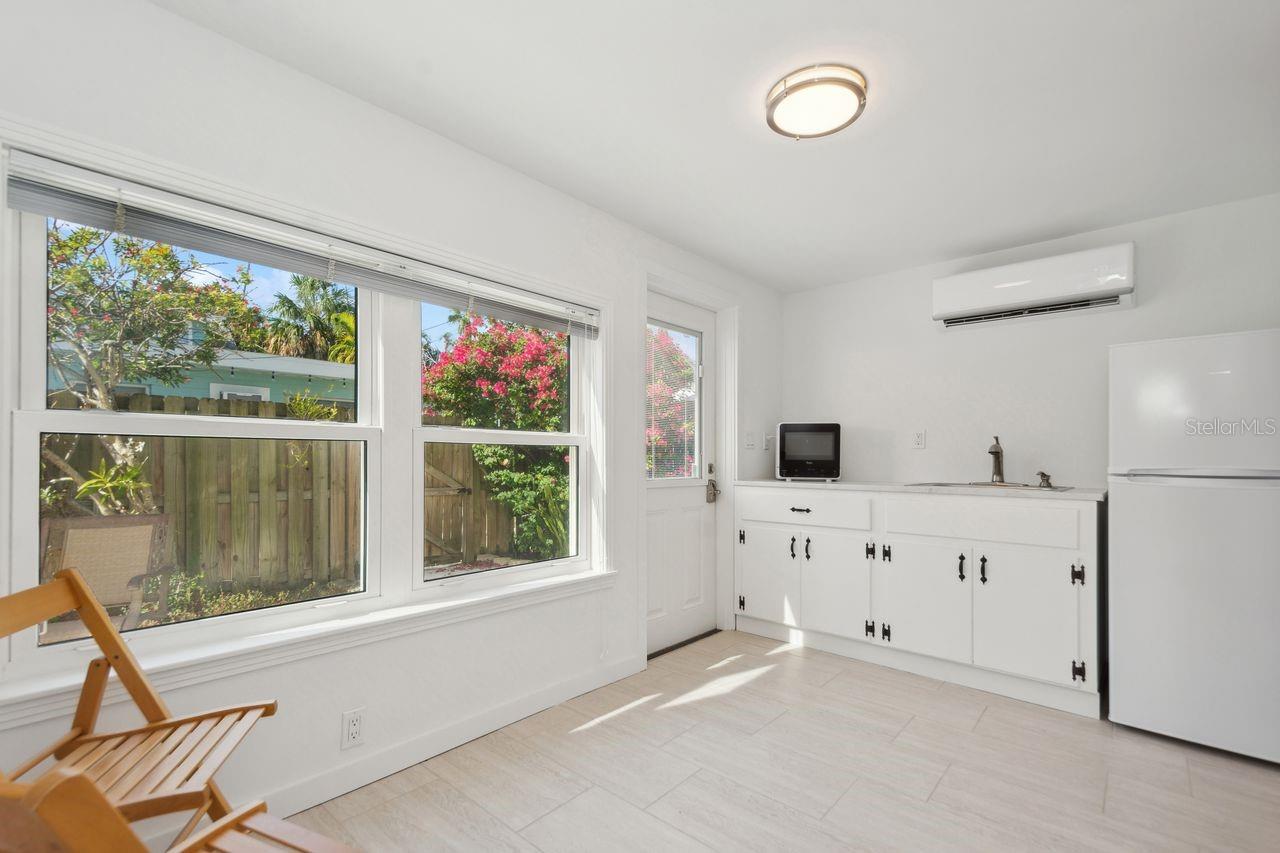 102 11TH AVE — photo 33