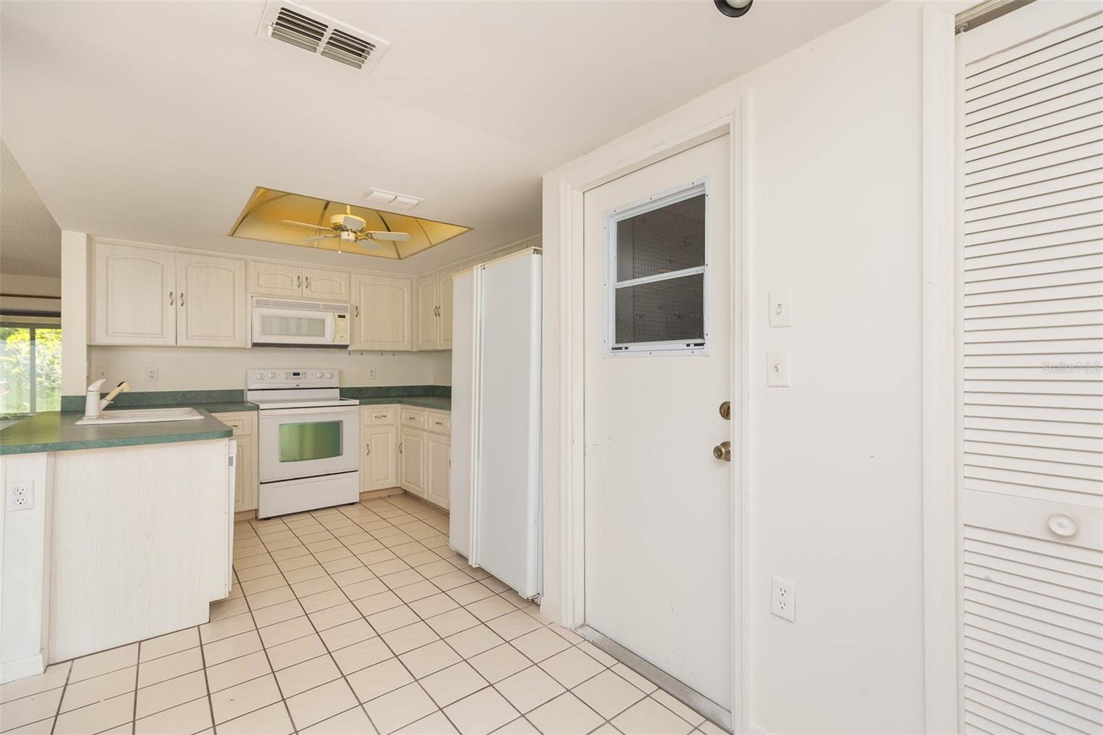 7707 ROCKVILLE CT — photo 14
