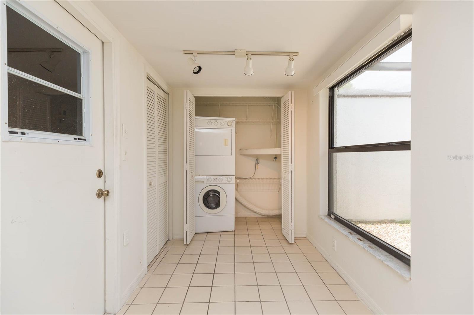 7707 ROCKVILLE CT — photo 25