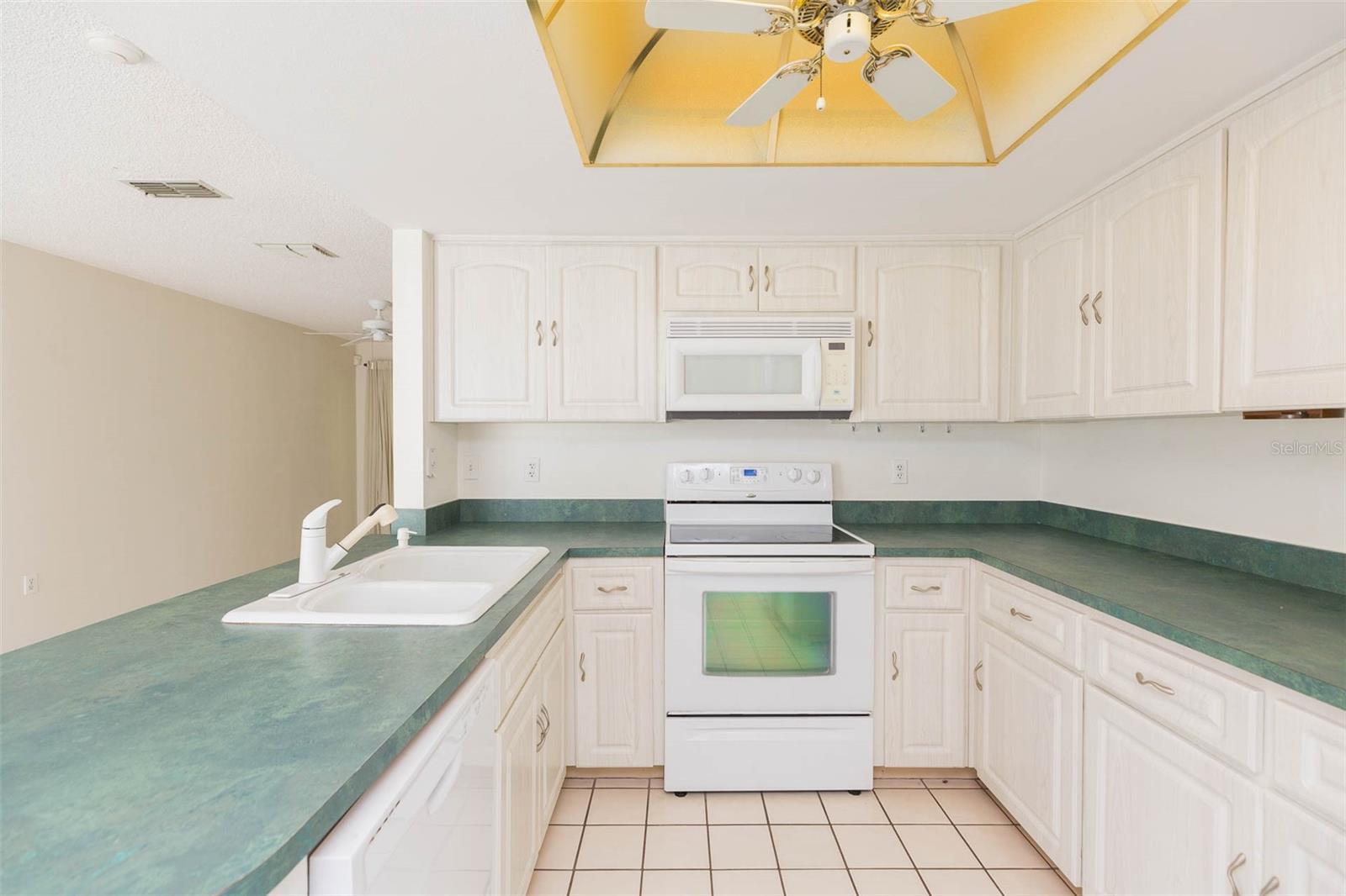 7707 ROCKVILLE CT — photo 11