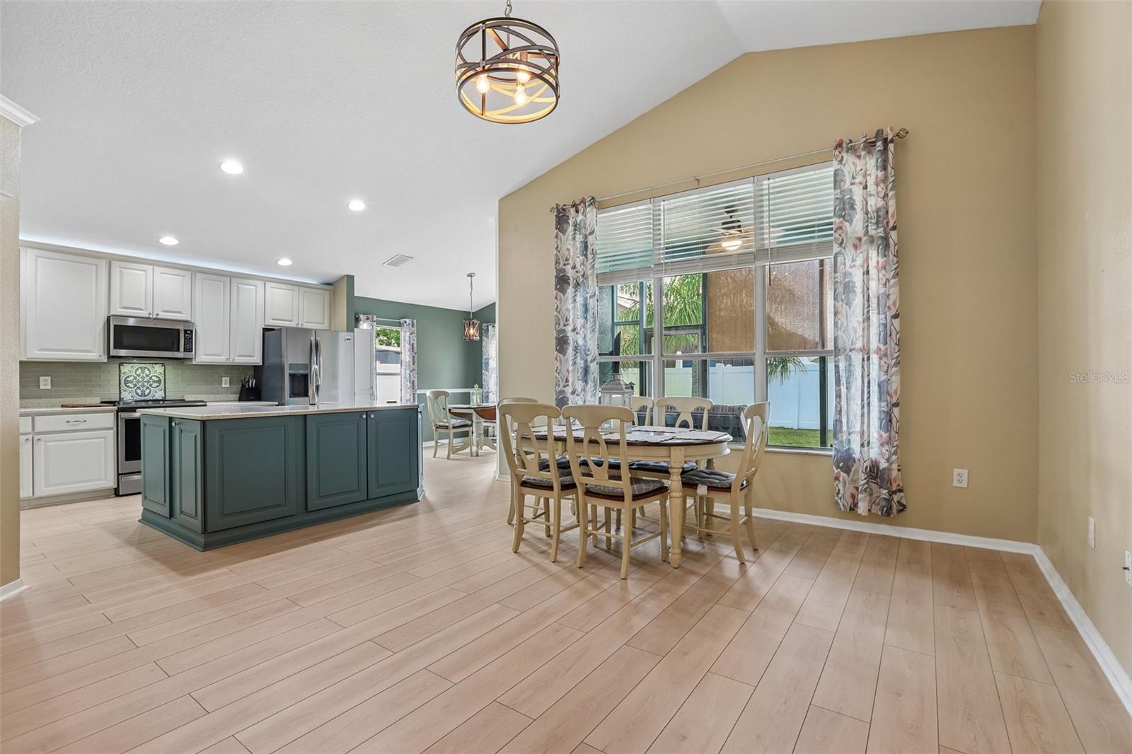 2546 ARROWPOINTE DR — photo 5