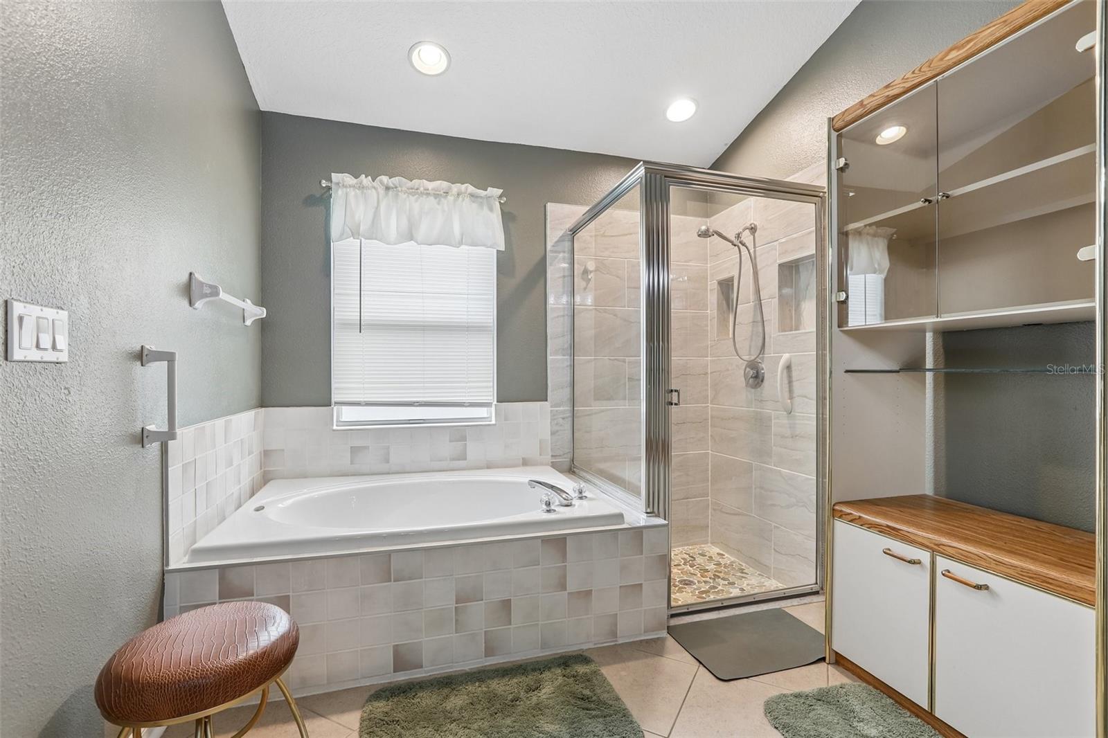 2546 ARROWPOINTE DR — photo 16