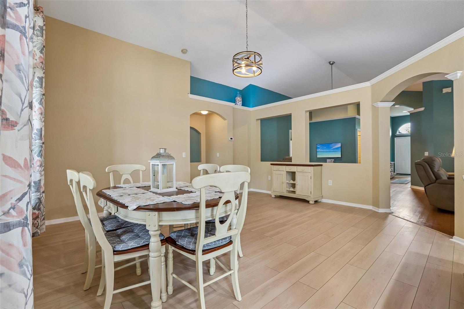 2546 ARROWPOINTE DR — photo 6