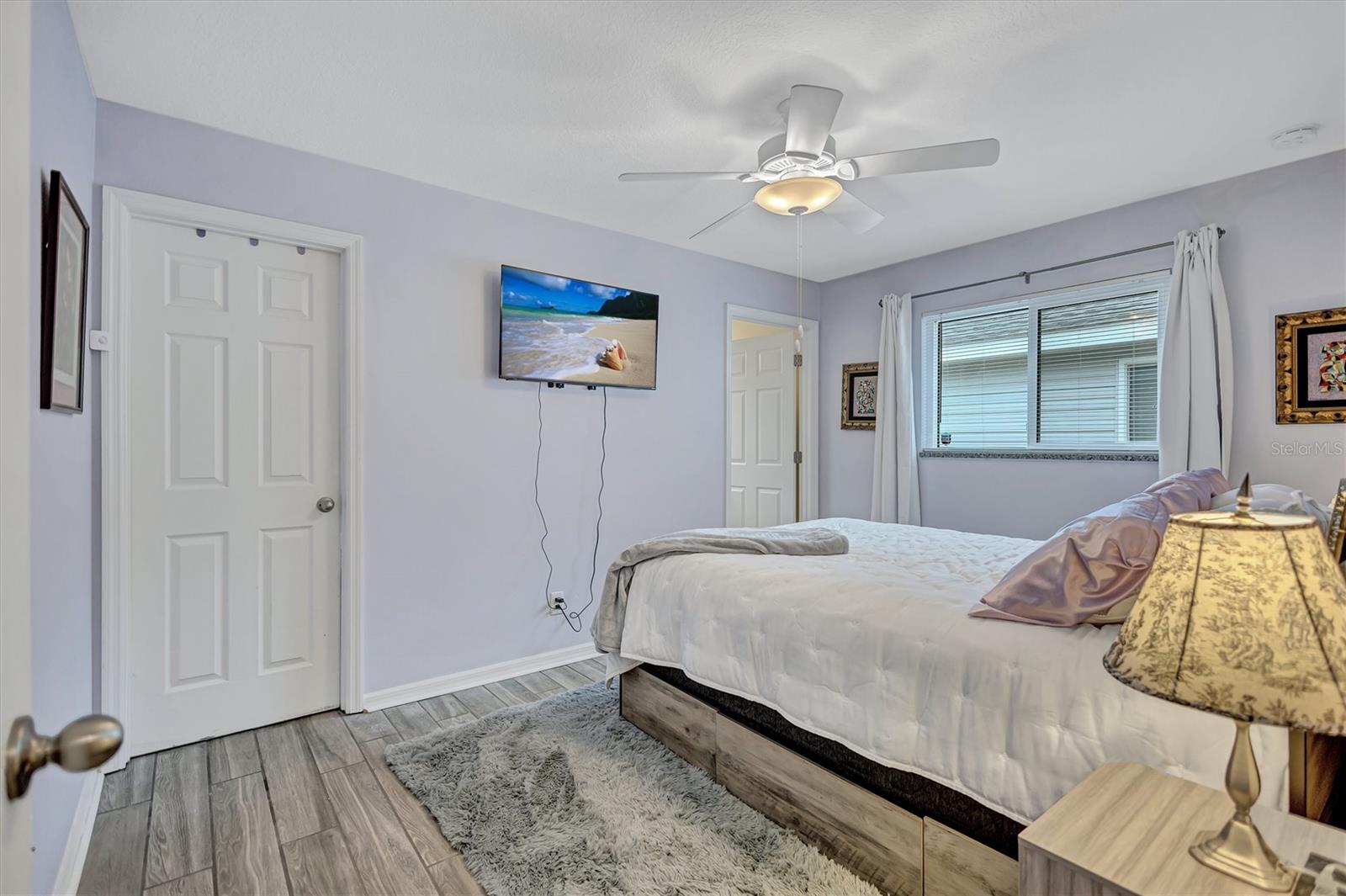3867 ALMOND AVE — photo 22
