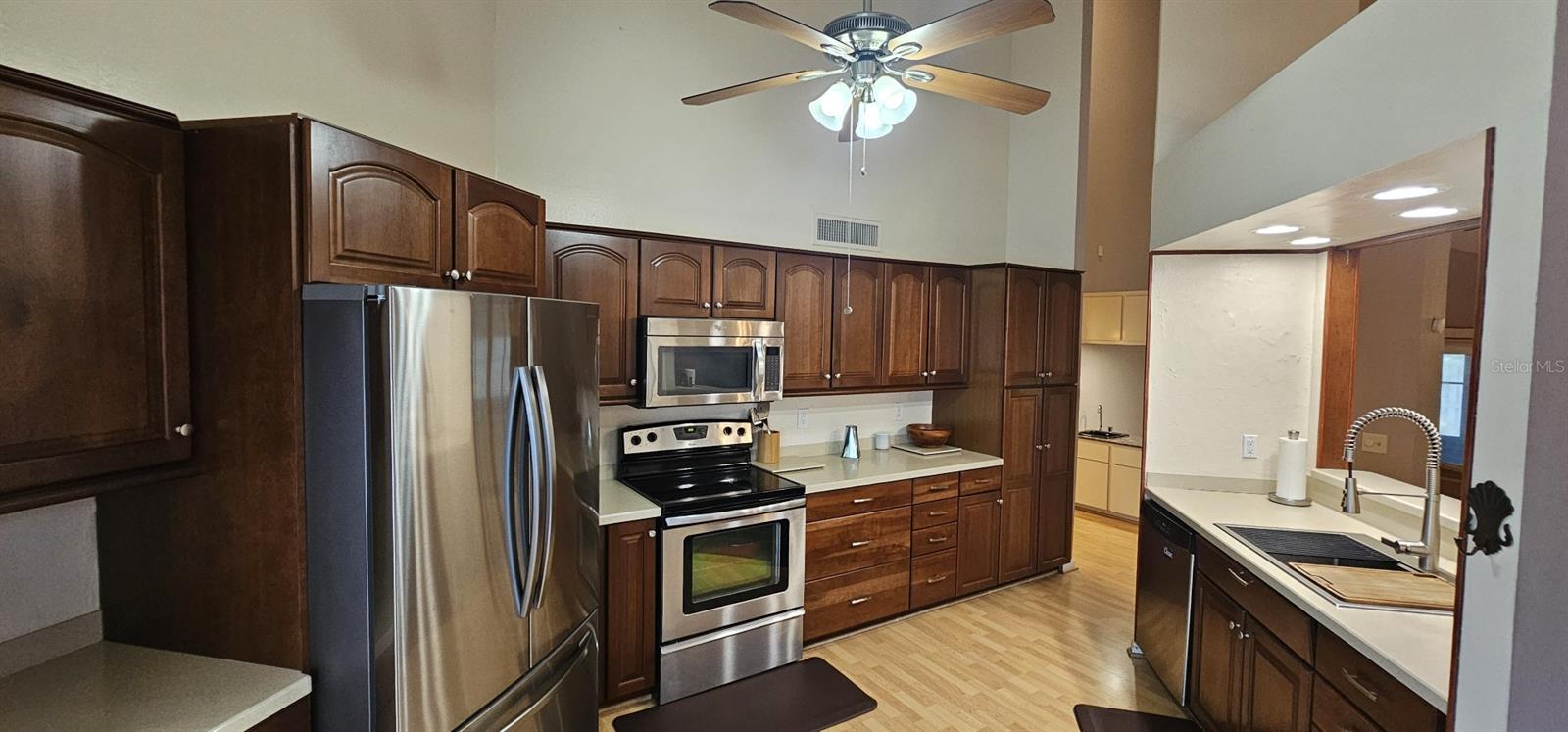 10495 LONGWOOD DR — photo 18