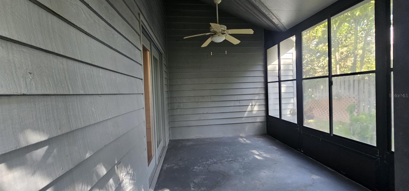 10495 LONGWOOD DR — photo 63