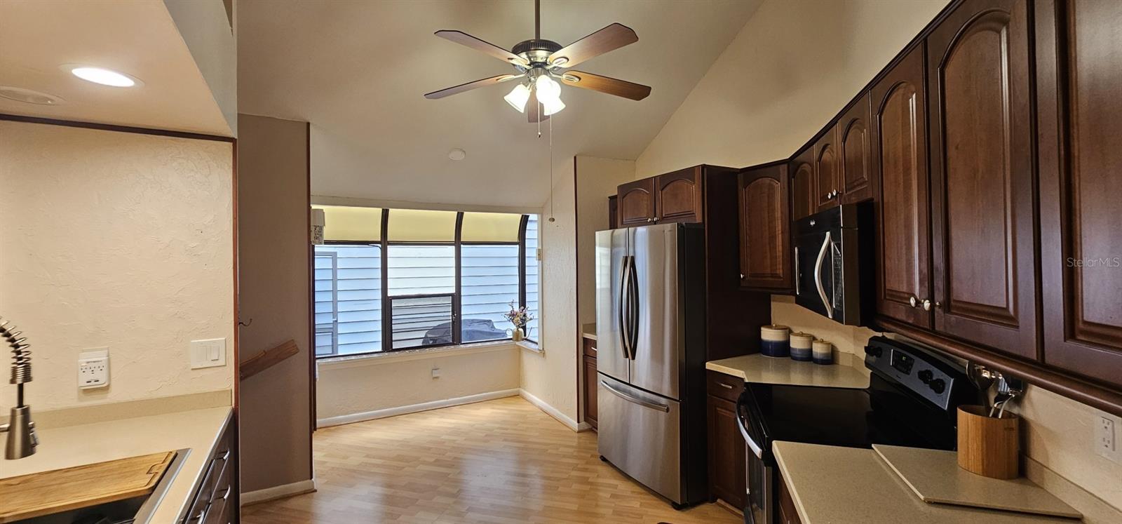 10495 LONGWOOD DR — photo 17