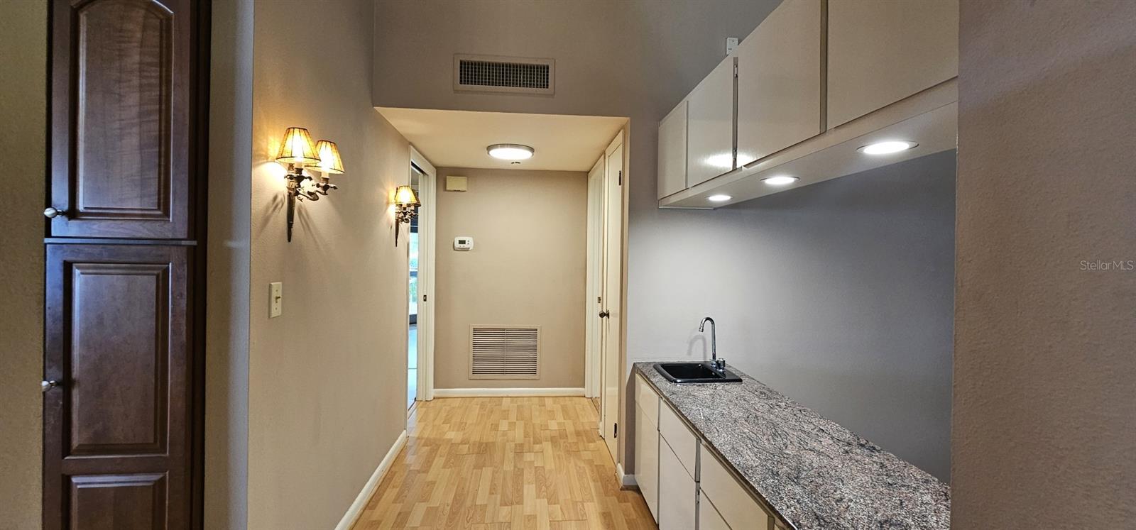 10495 LONGWOOD DR — photo 24