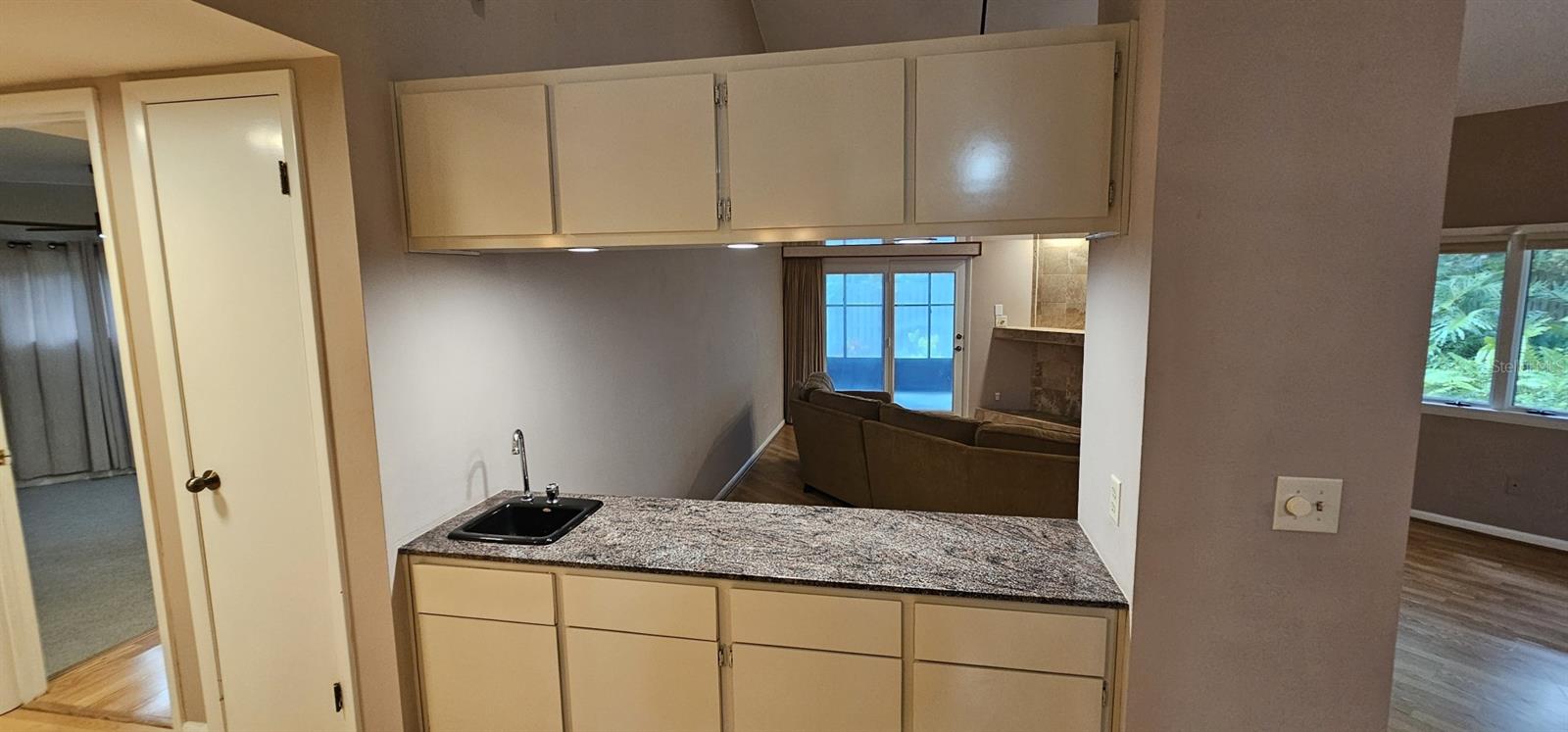 10495 LONGWOOD DR — photo 25