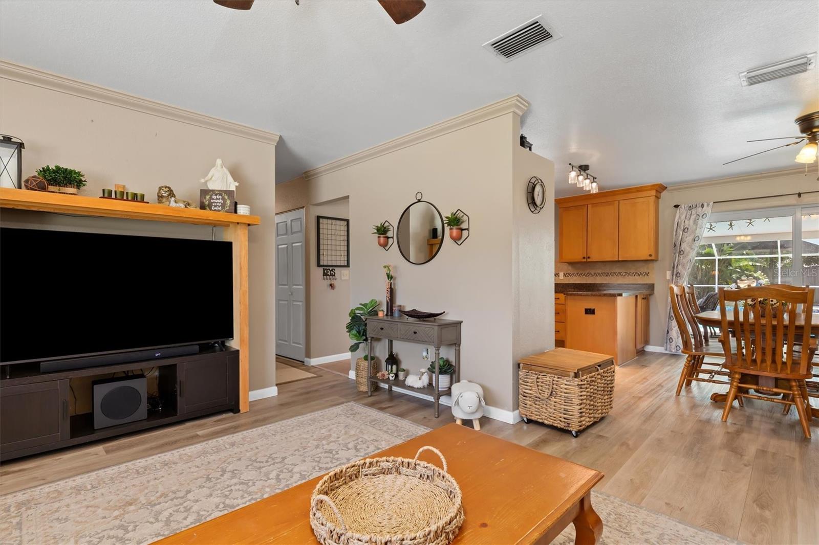 5360 MALAMIN RD — photo 8