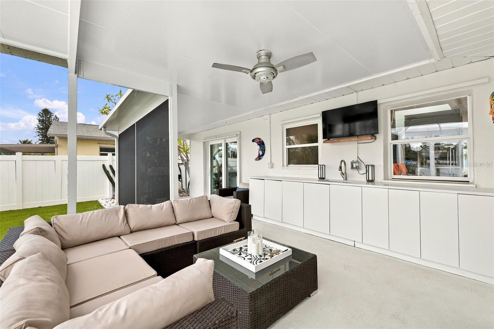 2440 S SHORE DR SE — photo 34