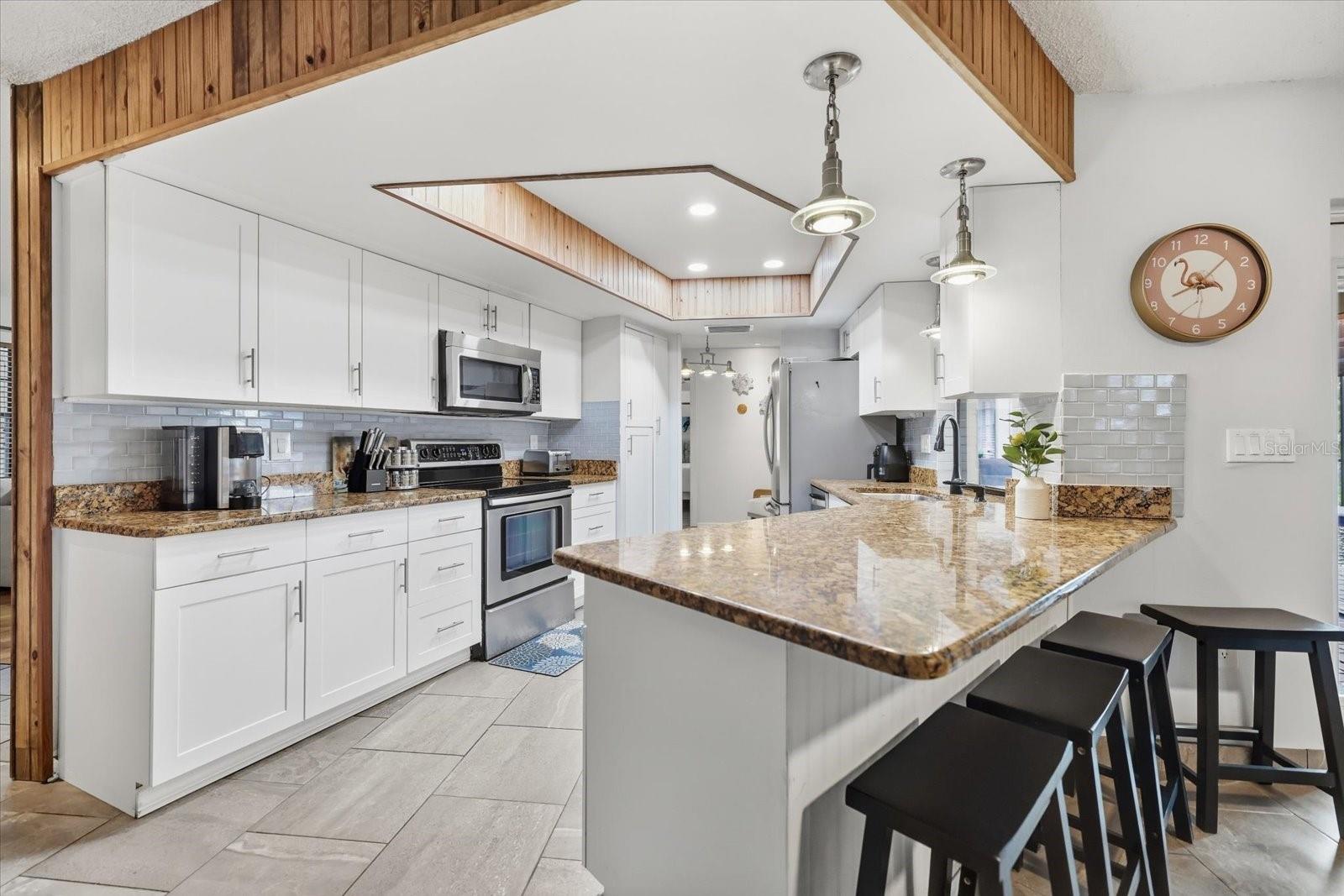 926 PLUM TREE LN — photo 8